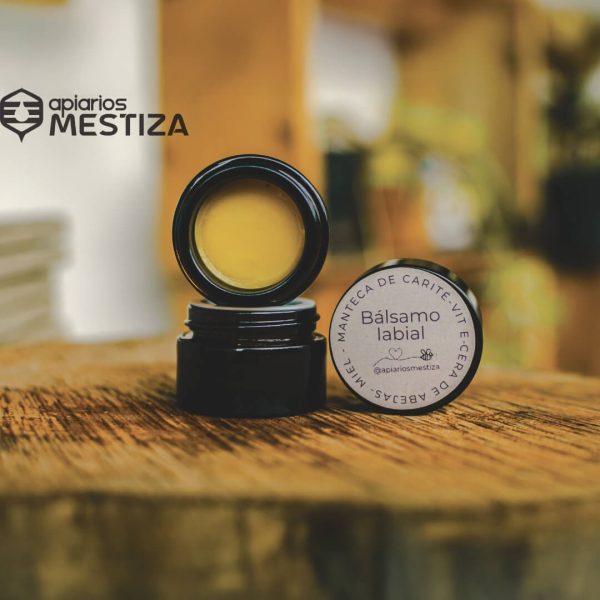 Bálsamo labial producto de la empresa Apiarios Mestiza - Vitrina Emprendimiento Rural - Fundación Aurelio Llano Posada
