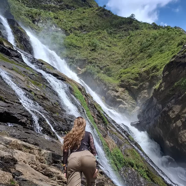 Venta de un tour personalizado de día de sol de Salto del Aures Reserva Natural